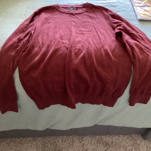 H&M Burgundy Large Slim Fit Sweater - Picture 2 of 2